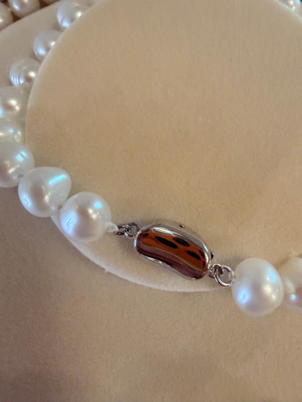 Classic Pearl Necklace, Bracelet & Stud Earrings Set - 925 Silver Clasps - Picture 7 of 9